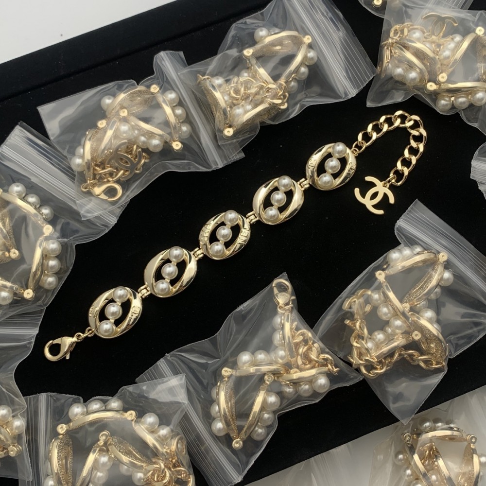 CC Bracelets CHE072