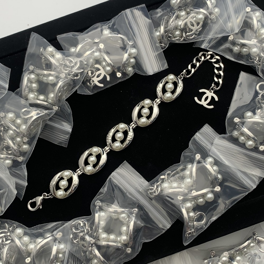 CC Bracelets CHE073
