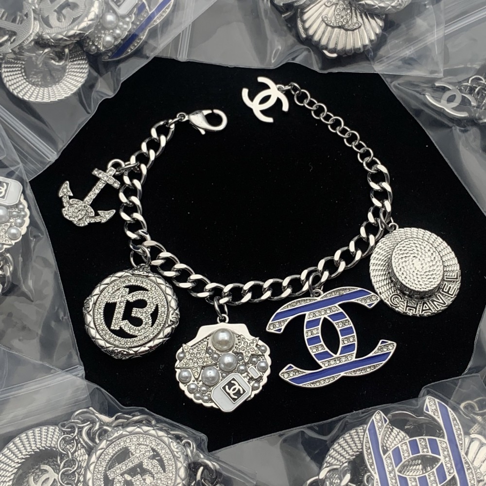 CC Bracelets CHE075