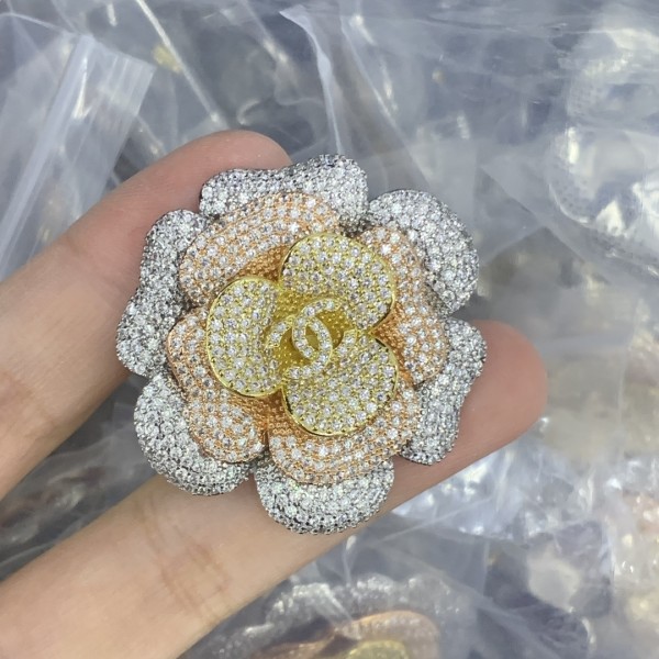 CC Brooches CHE125