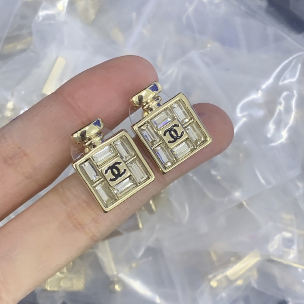 CC Earrings CHE004