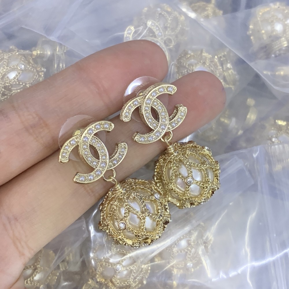 CC Earrings CHE009