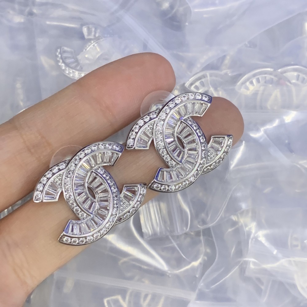 CC Earrings CHE010