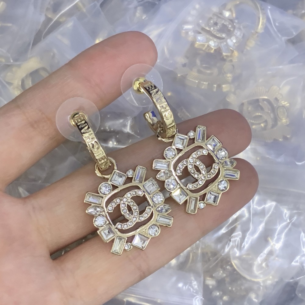 CC Earrings CHE011