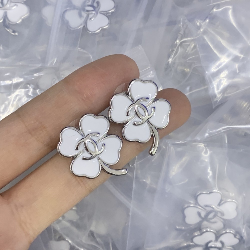 CC Earrings CHE023