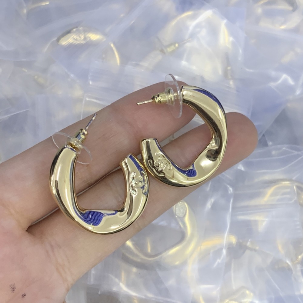 CC Earrings CHE025