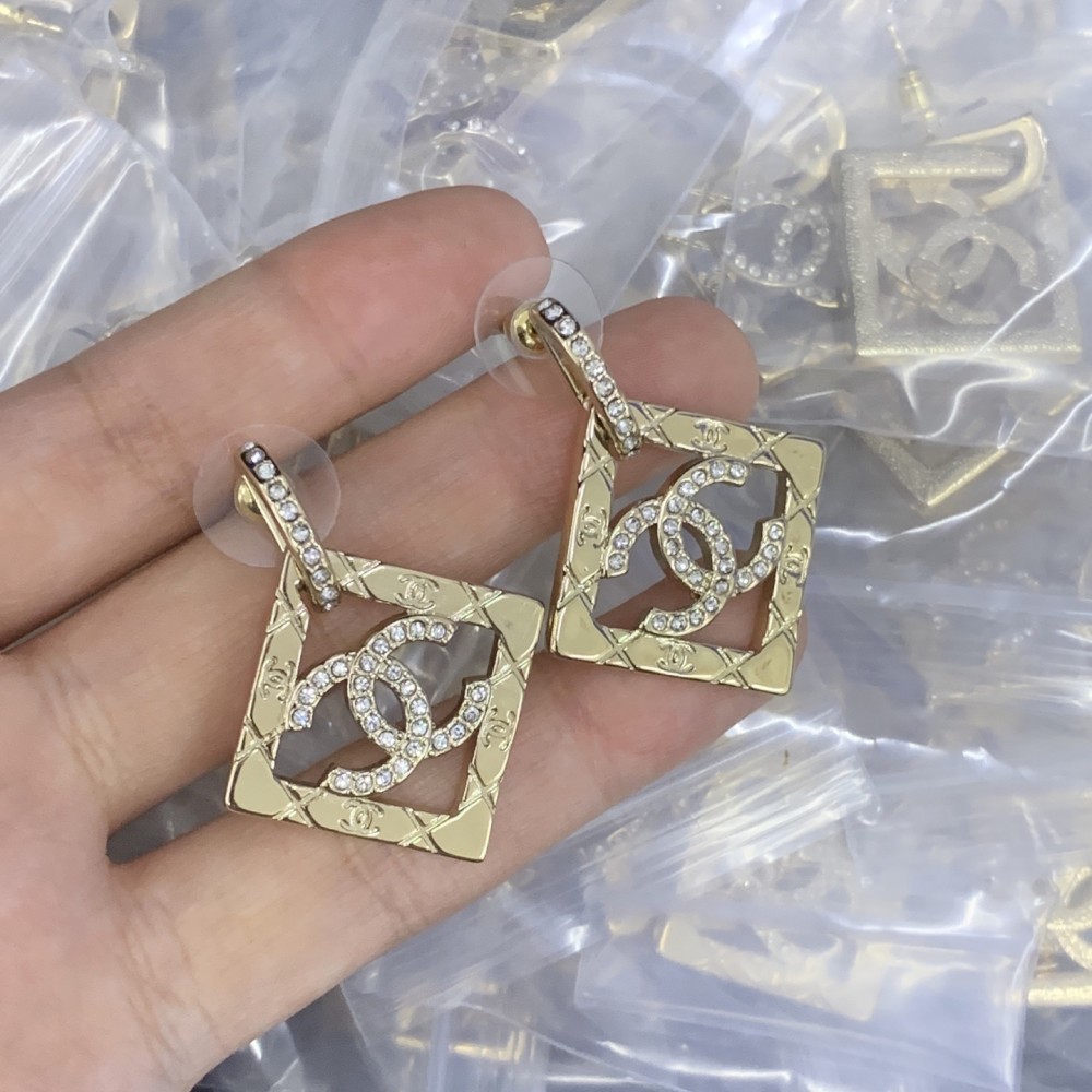 CC Earrings CHE031