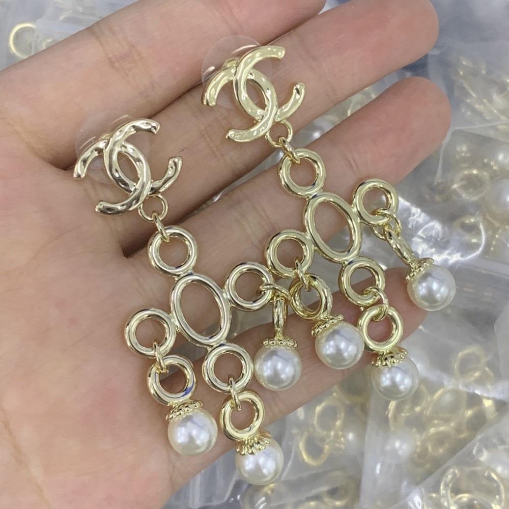 CC Earrings CHE036