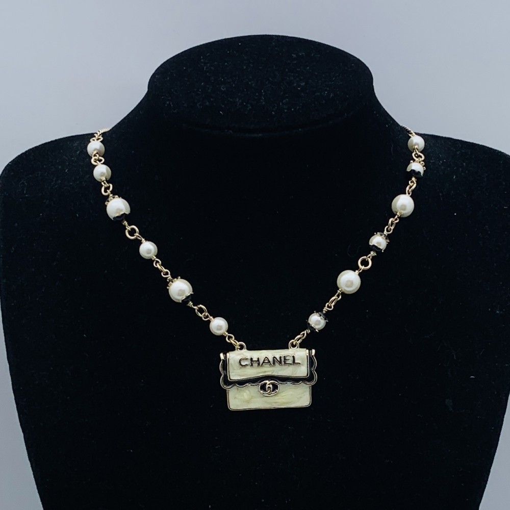 CC NECKLACES CHE111