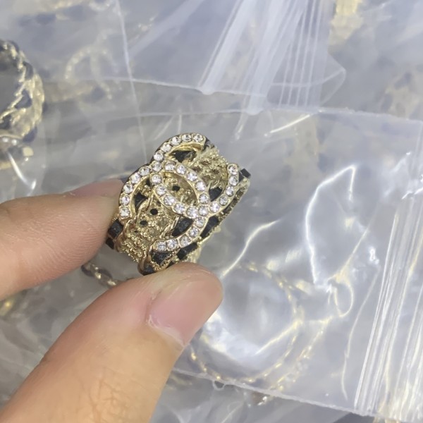 CC Rings CHE053