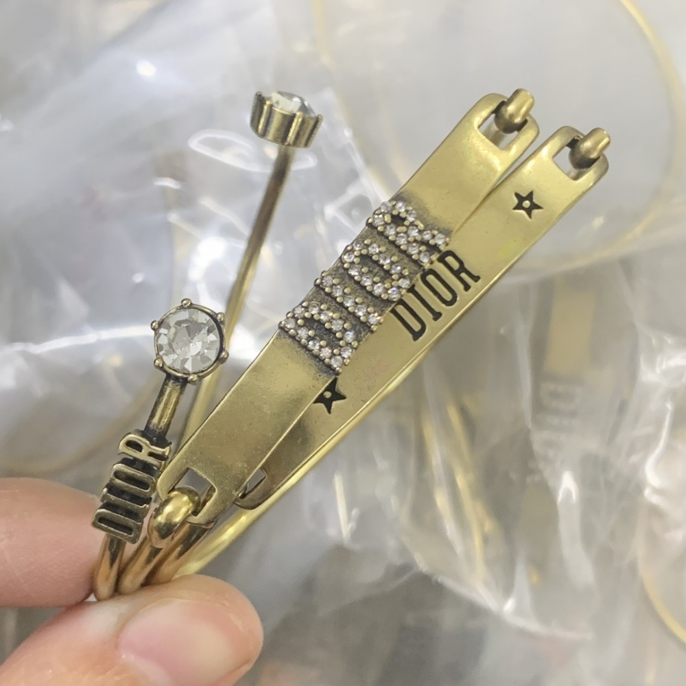 DD BANGLES DD075