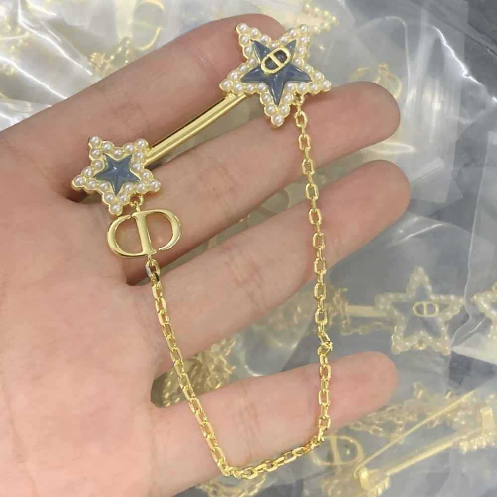 DD BROOCHES DD108