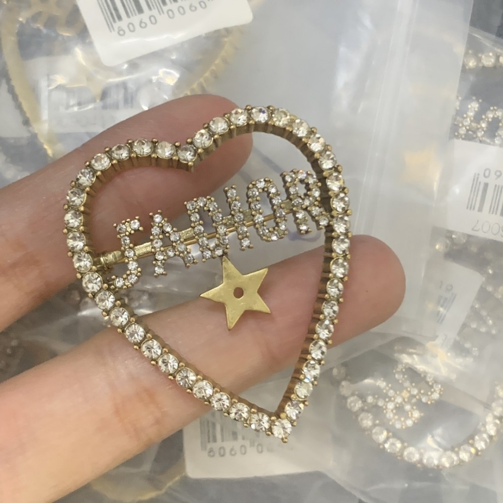 DD BROOCHES DD109
