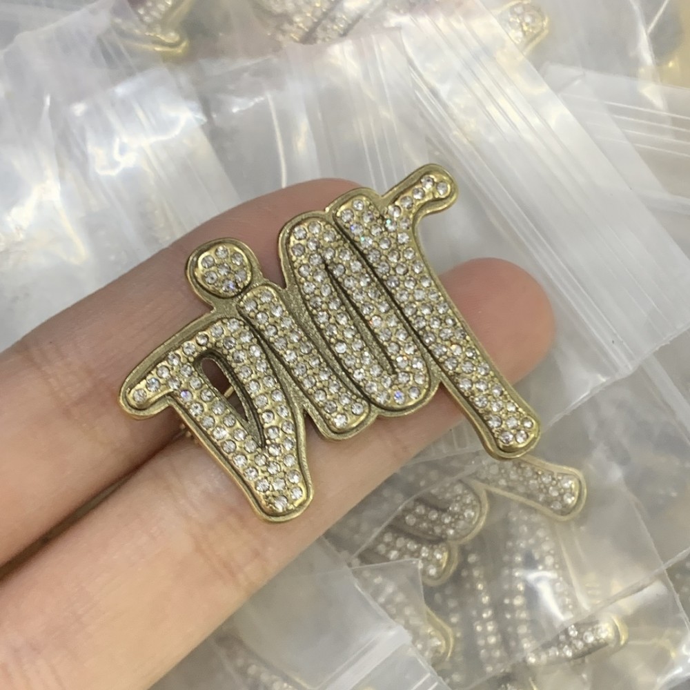 DD BROOCHES DD114