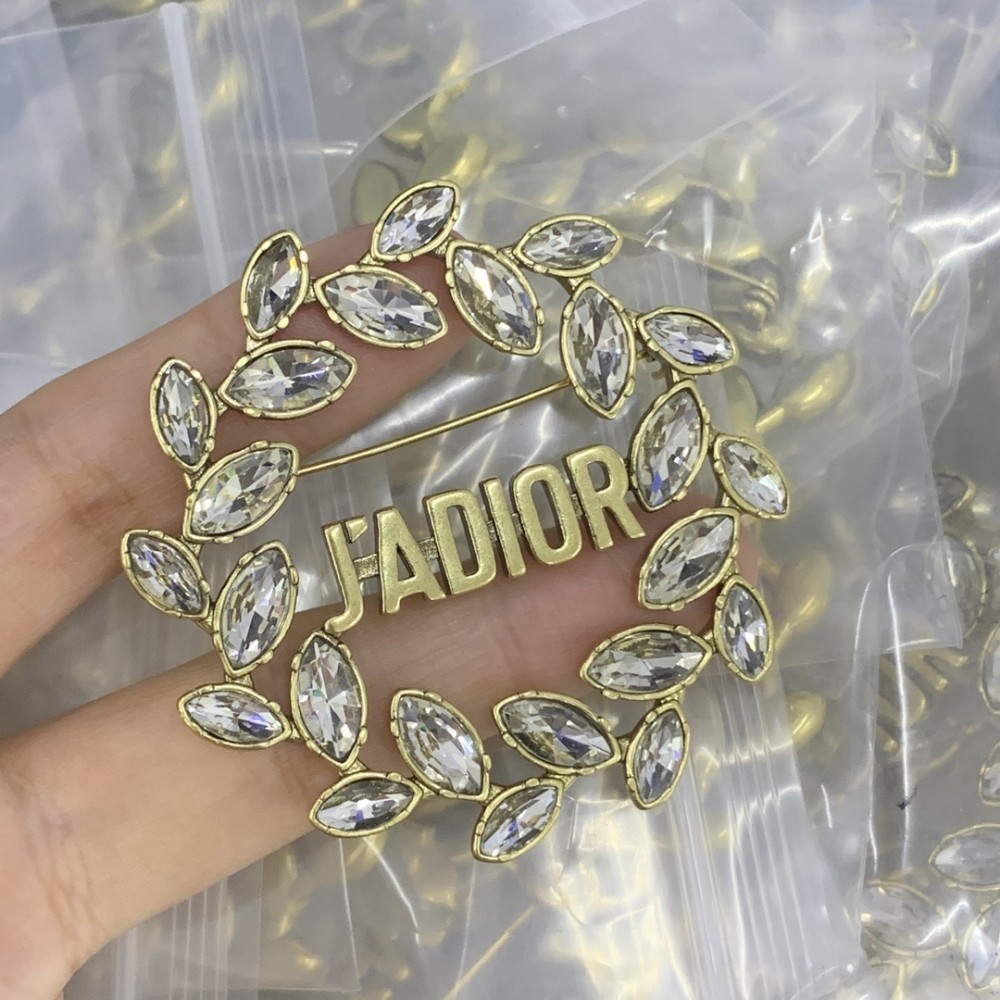 DD BROOCHES DD115