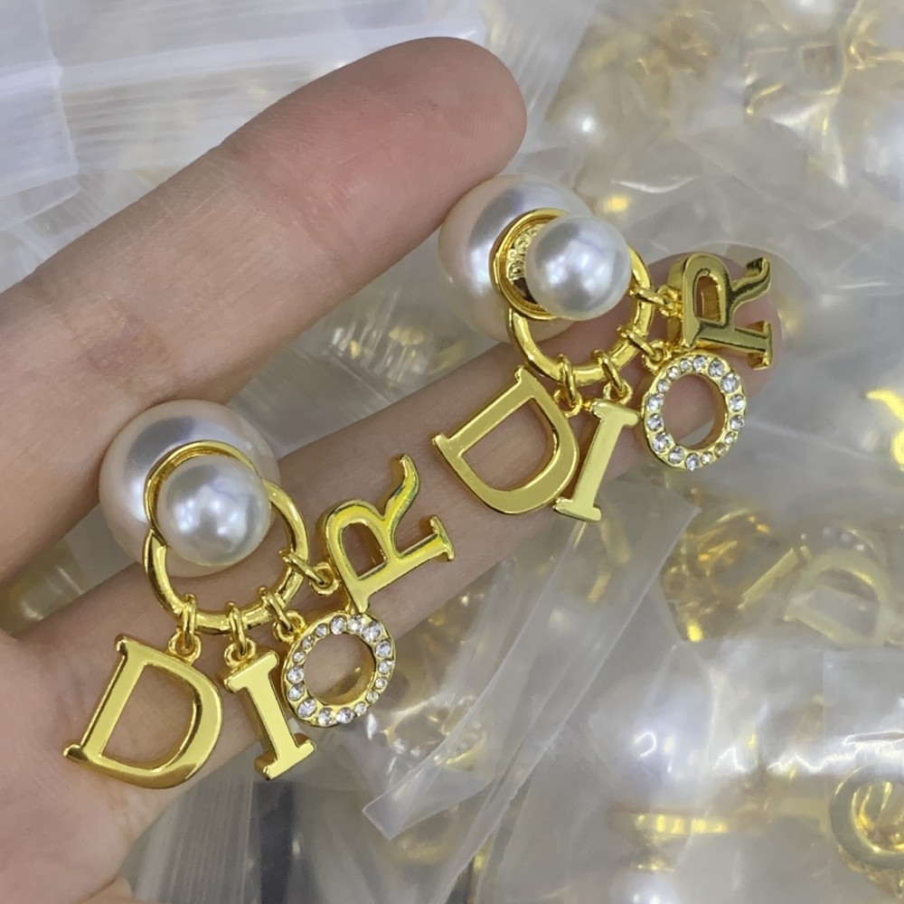 DD EARRINGS DD015