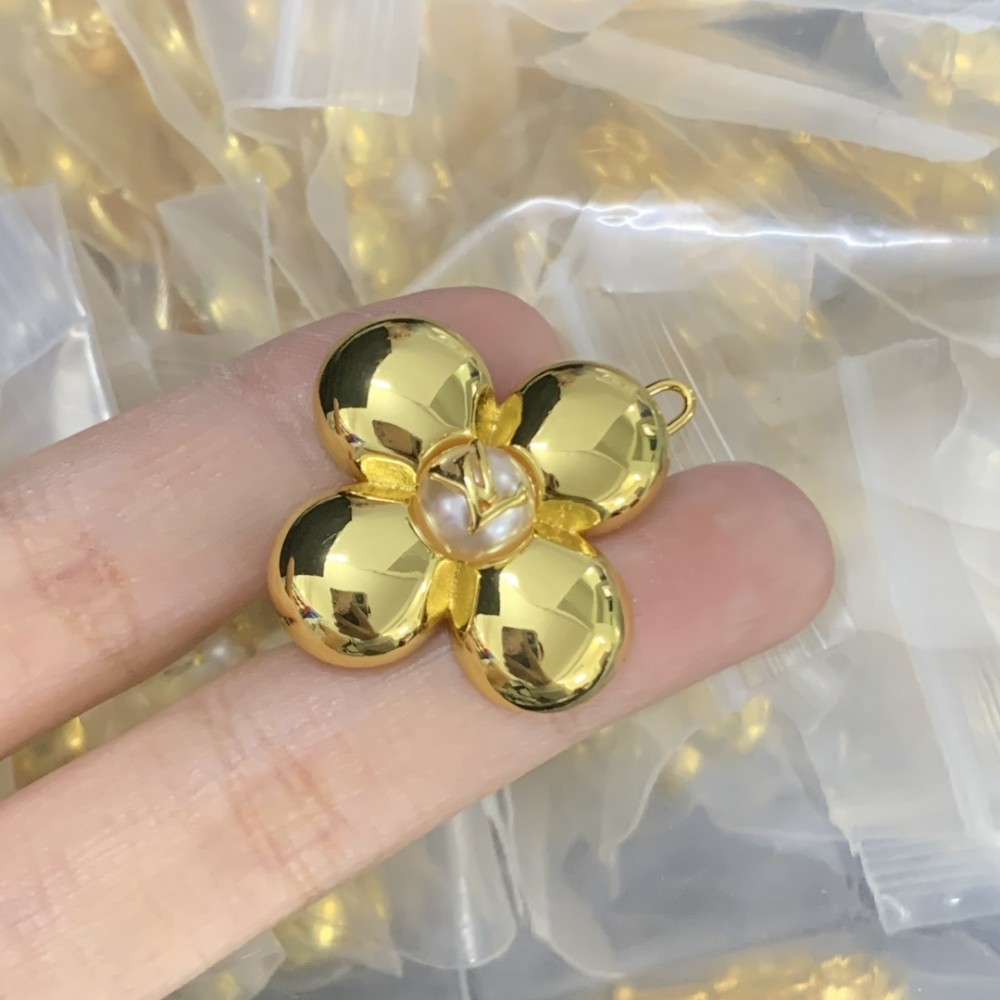 LL BROOCHES L127