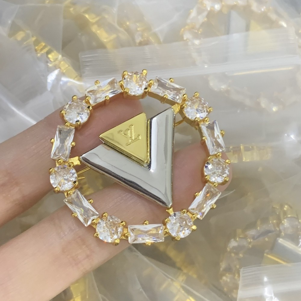 LL BROOCHES L131