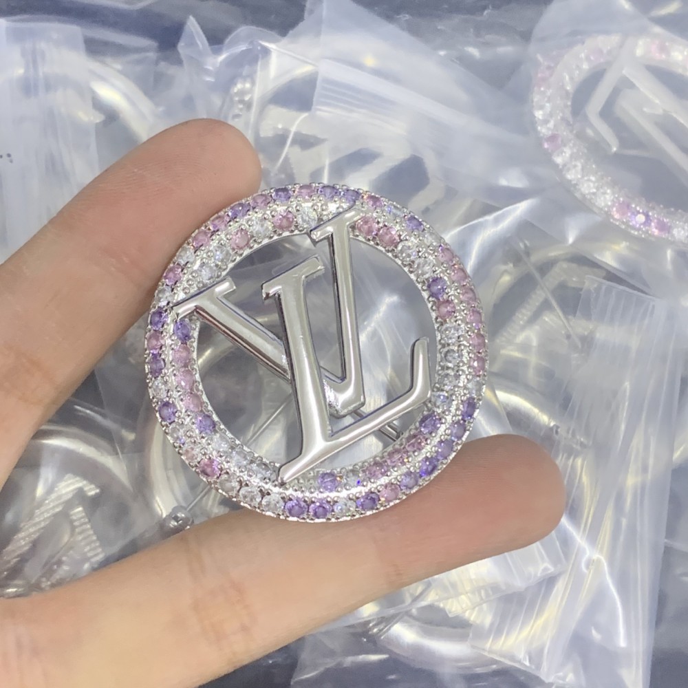 LL BROOCHES L133