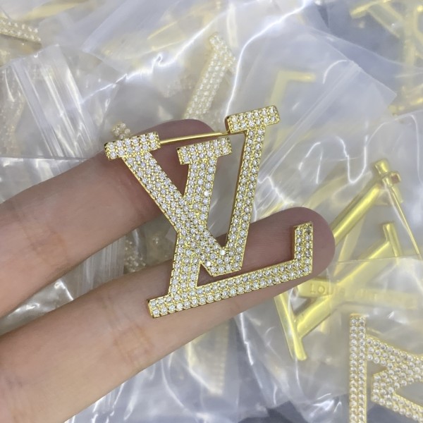 LL BROOCHES L134