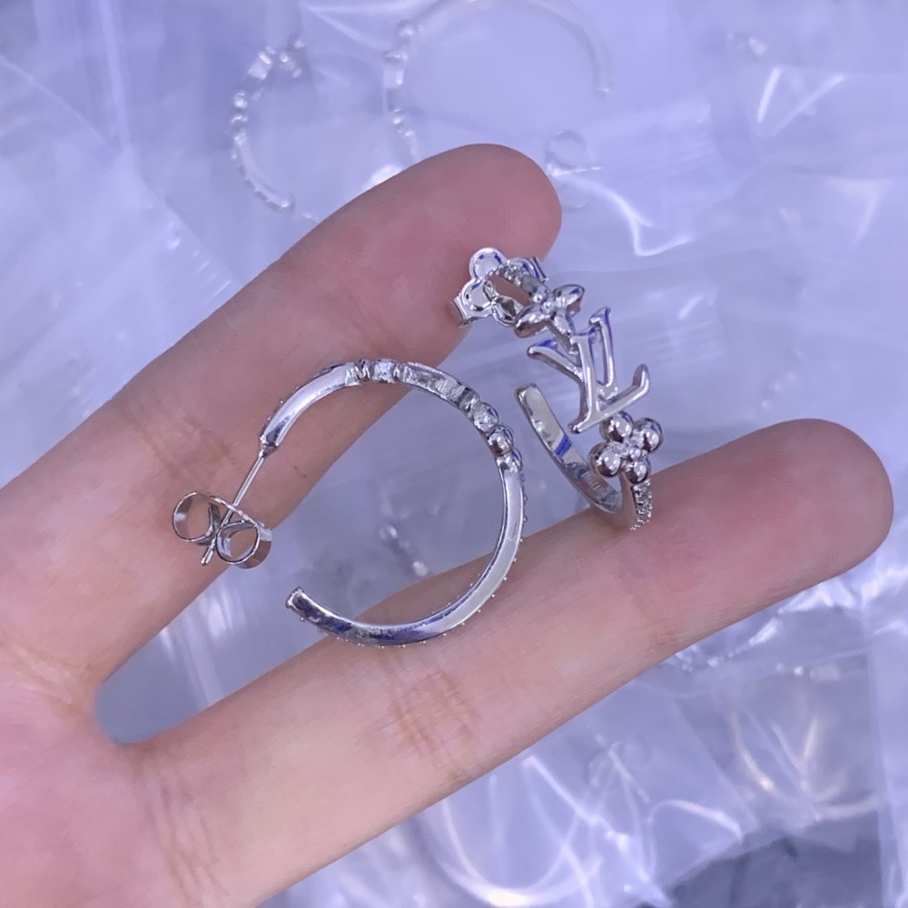 LL EARRING L006