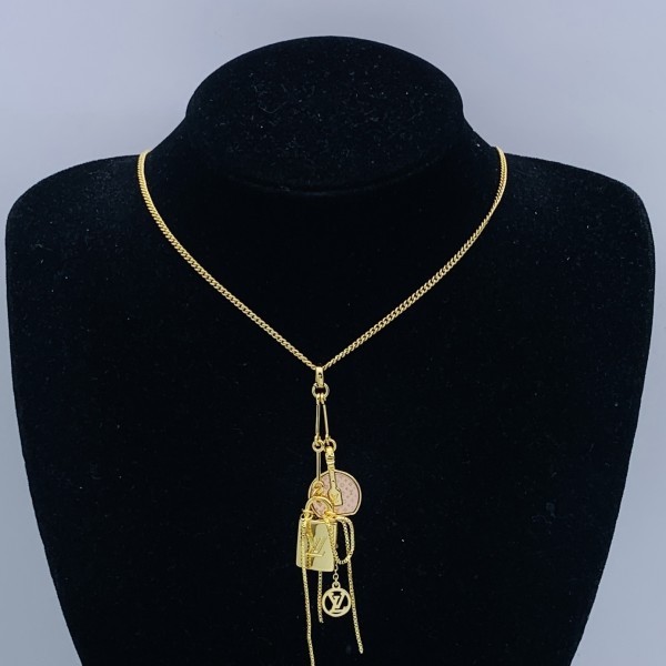 LL NECKLACES L109