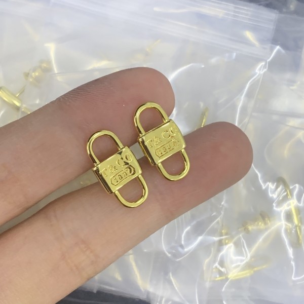 TT EARRINGS TT126