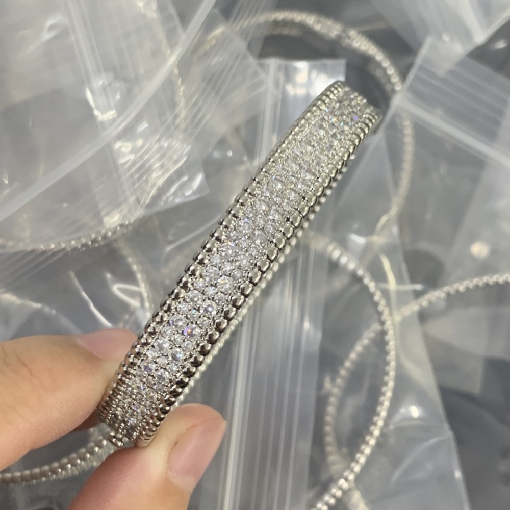 Van CIeef BANGLES LUX-2365