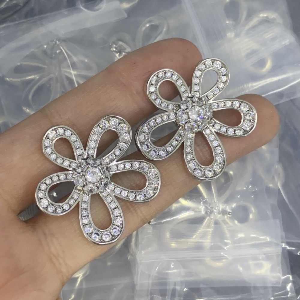 VC EARRINGS VC005