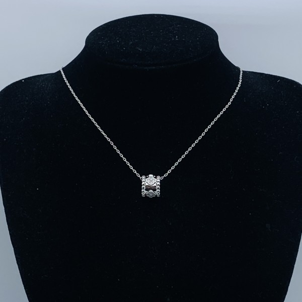 VC NECKLACES VC010
