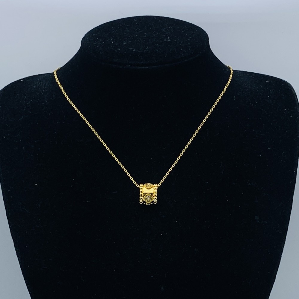 VC NECKLACES VC011