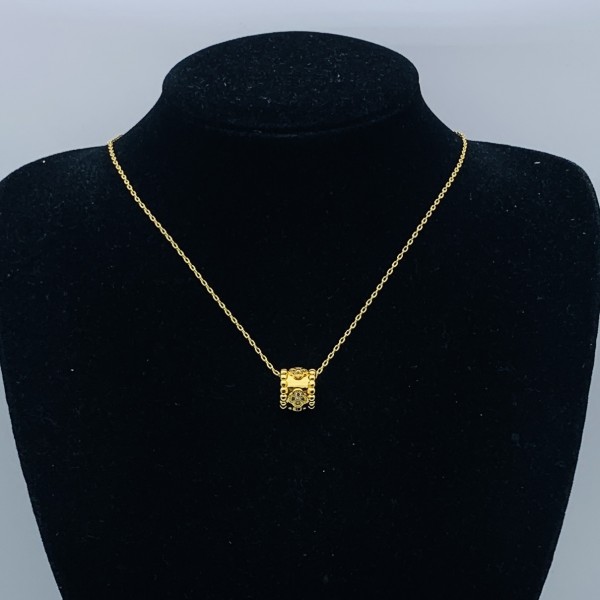 VC NECKLACES VC011